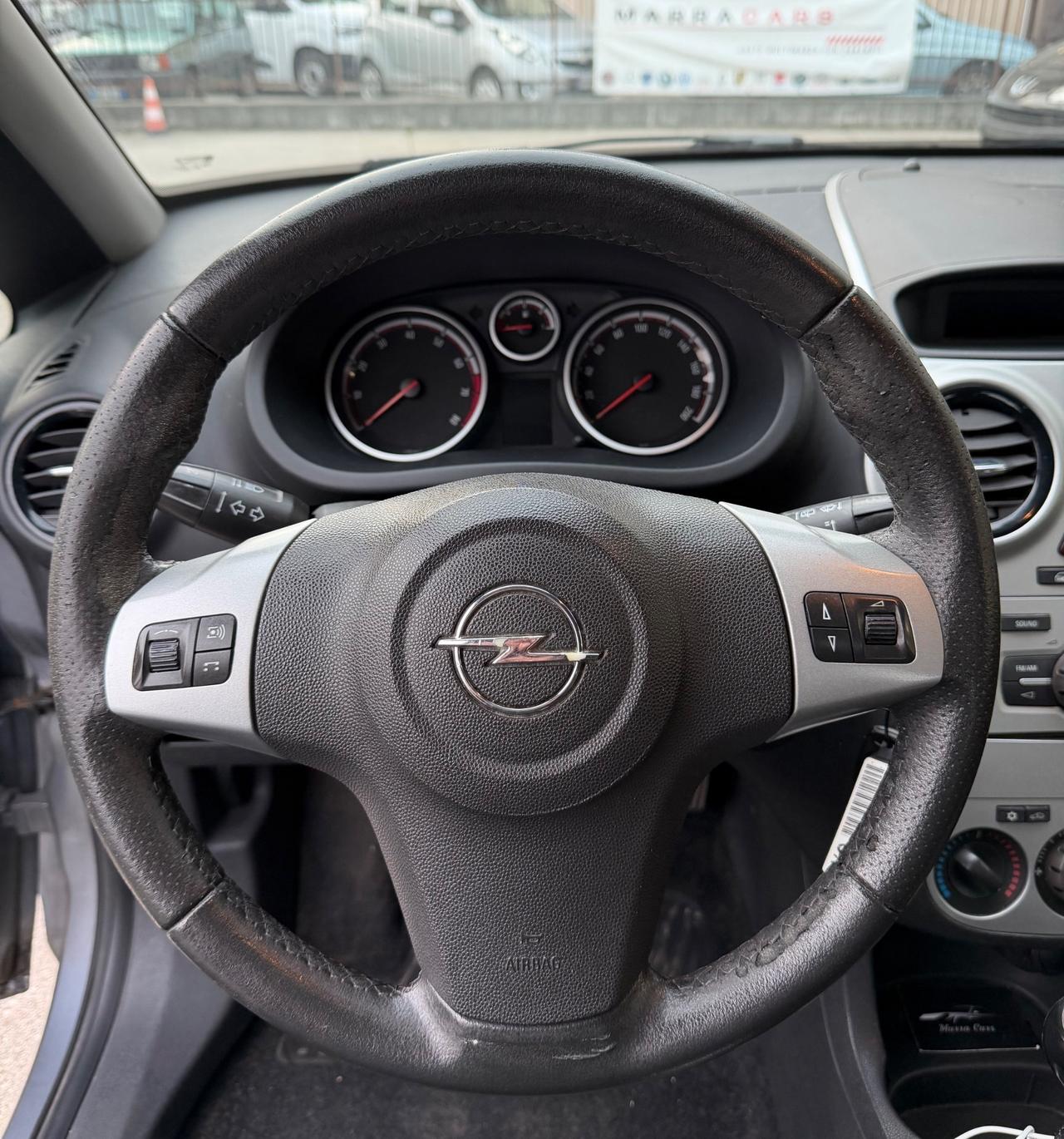 Opel Corsa 1.2-tagliandata-revisionata-neopatentati