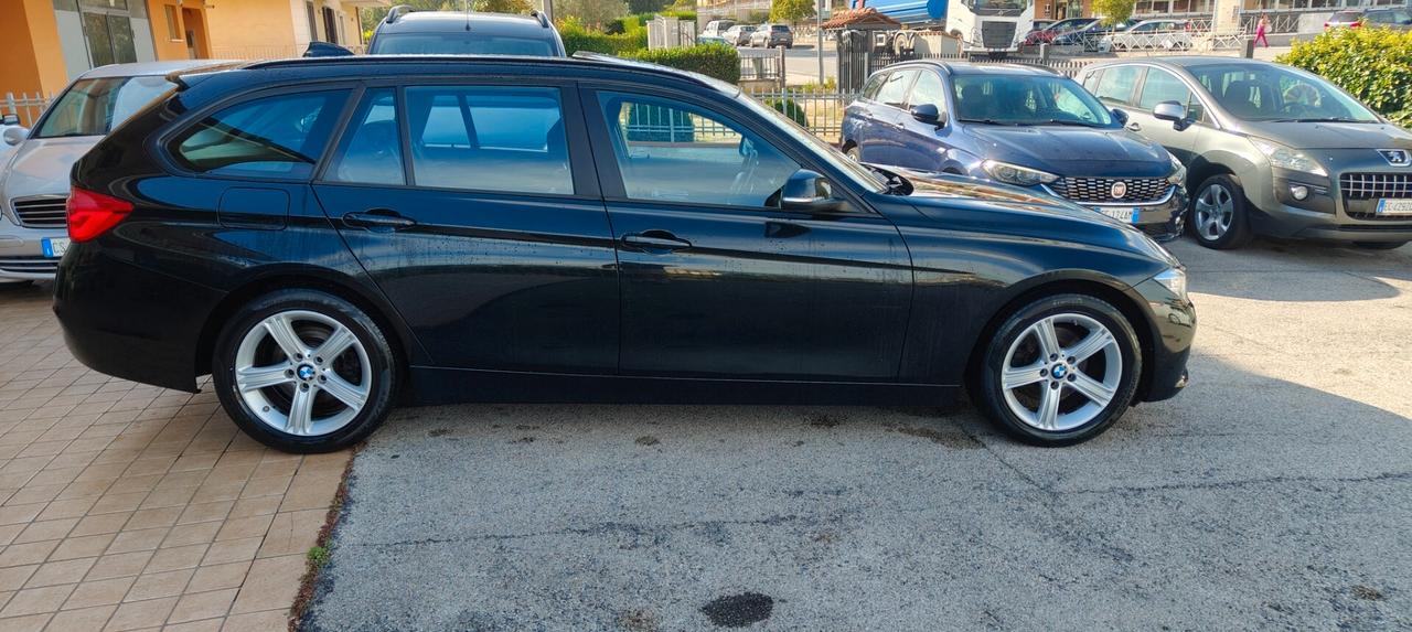 Bmw 320 320d Efficient Dynamics Touring Business Advantage aut.