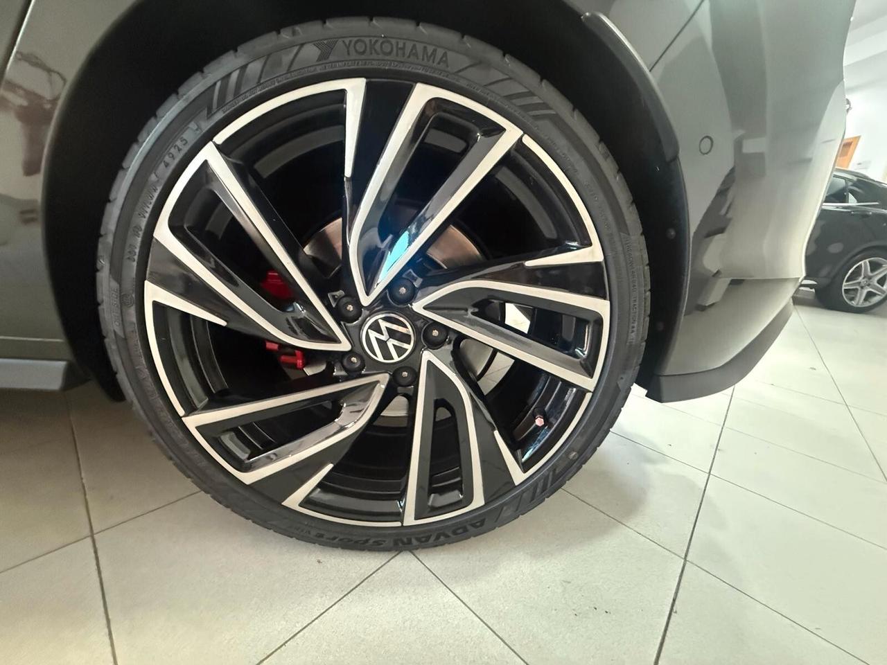 Volkswagen Golf GTI 2.0 TSI DSG