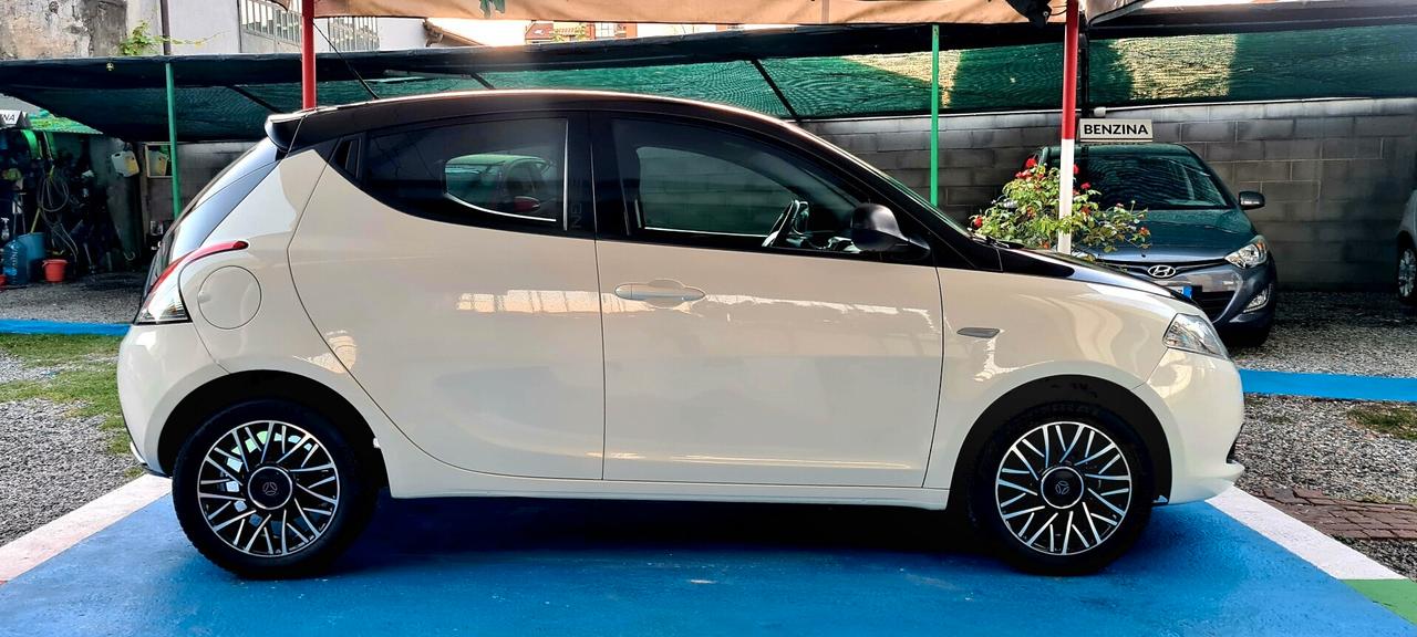 LANCIA YPSILON 1.2 BENZINA G.P.L DI CASA KM 71 MILA