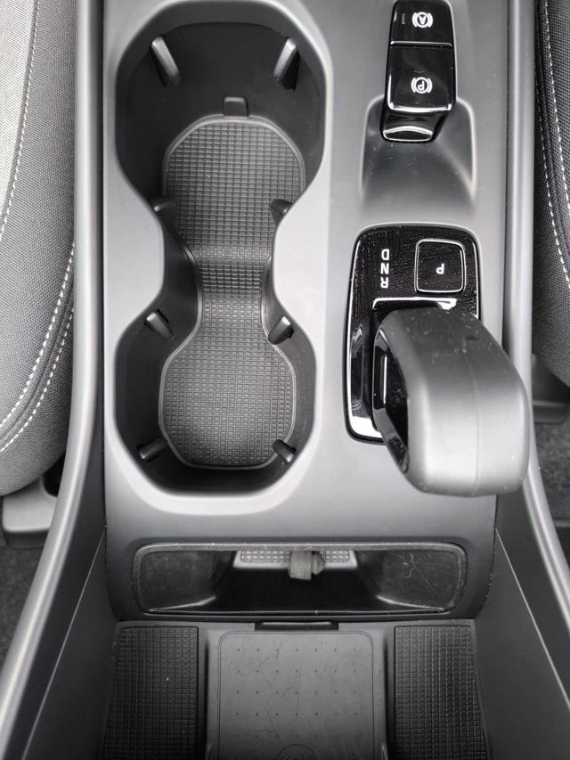 VOLVO XC40 B3 automatico Core