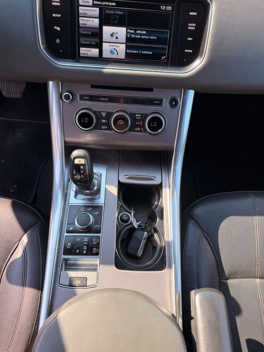 LAND ROVER - Range Rover Sport - 3.0 TDV6 HSE