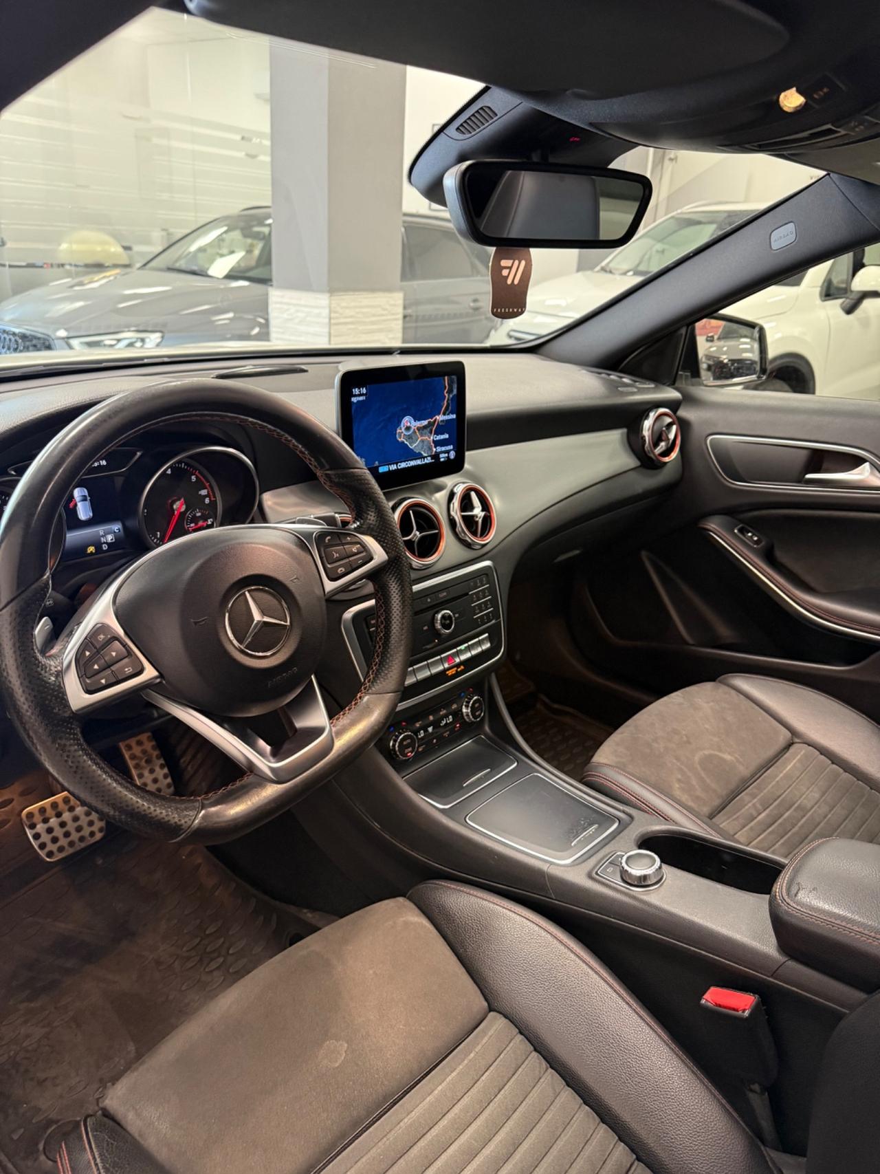 Mercedes-benz GLA 200 d Automatic 4Matic Premium