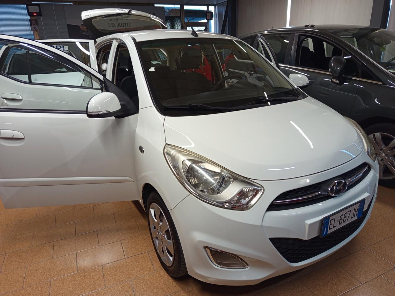 Hyundai i10 1.1 benzina, 100 Mila chilometri. Ok neopatentati