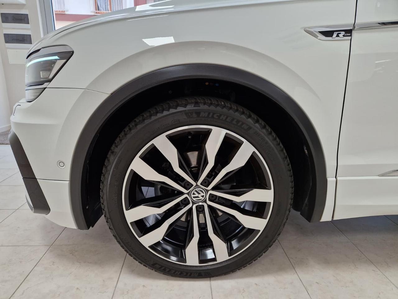 Volkswagen Tiguan 2.0 TDI 150 CV SCR 4MOTION R LINE TETTO APRIBILE