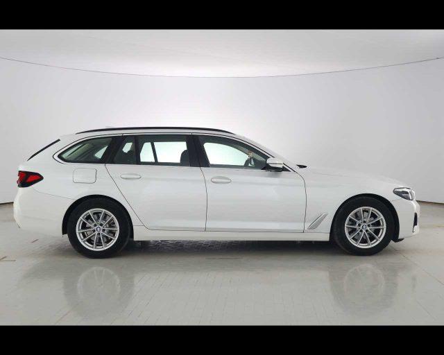 BMW 520 d 48V Touring Business