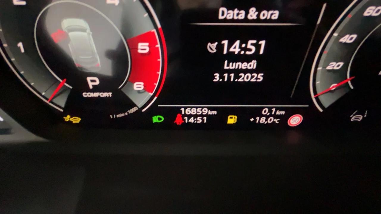 Audi Q3 SPB 35 TDI S tronic Identity Black