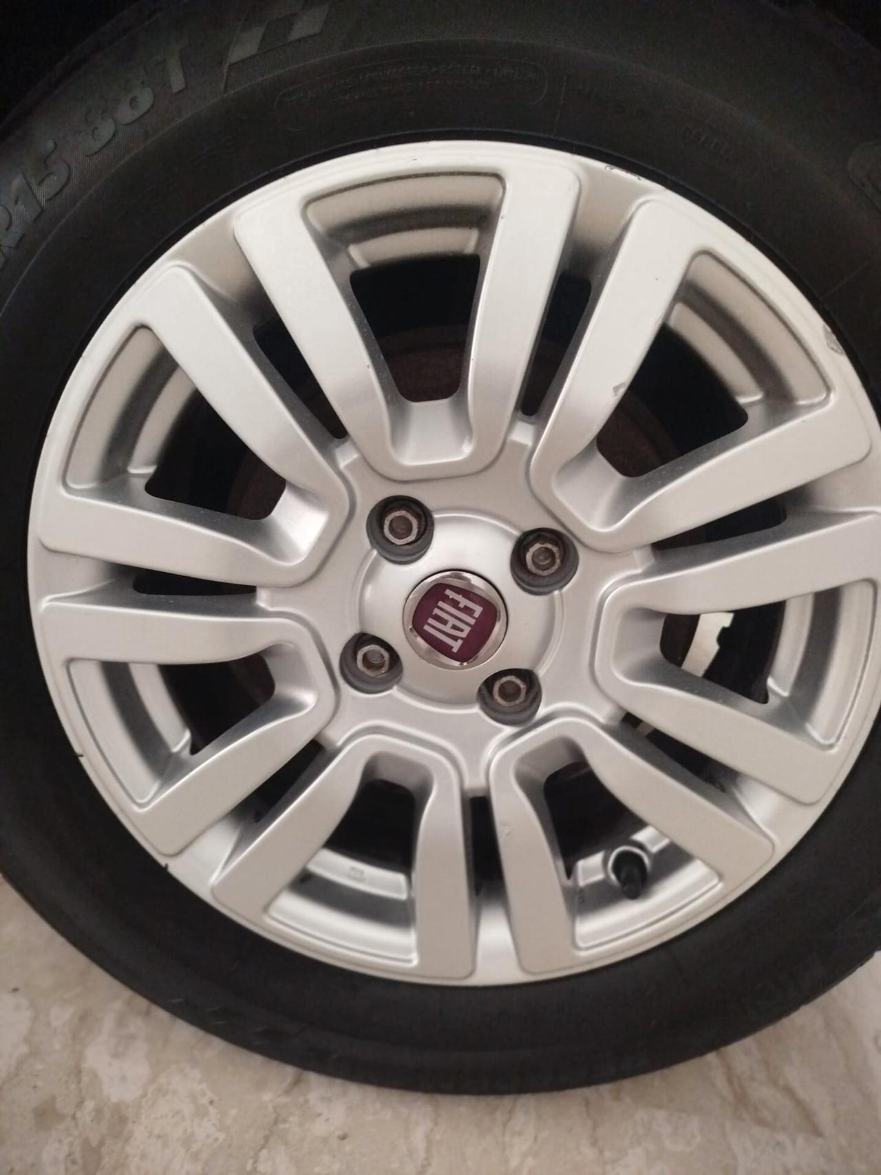 Fiat Punto 1.3 MJT II 75 CV 5 porte Lounge