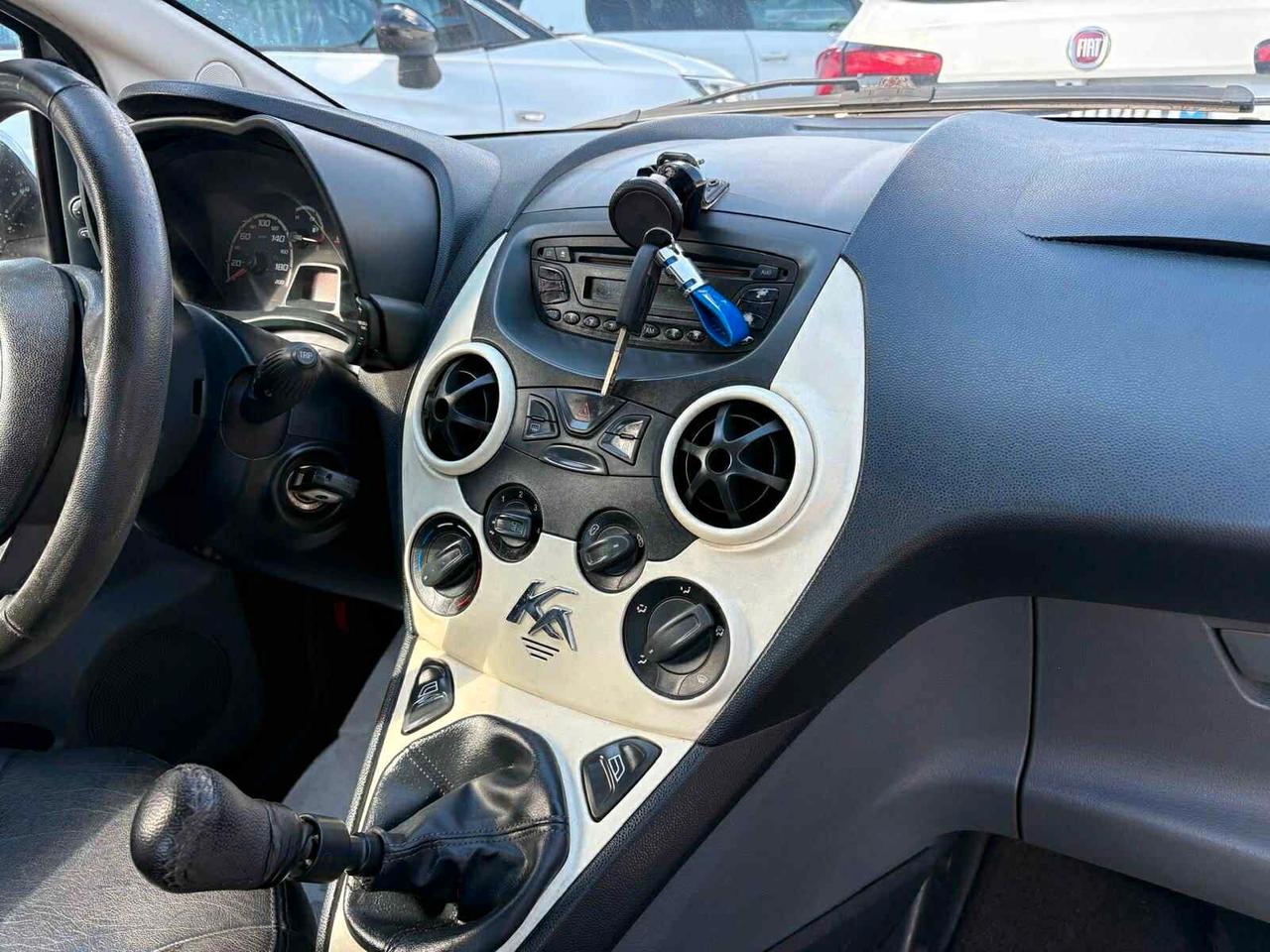 Ford Ka 1.3 TDCi 75CV Titanium