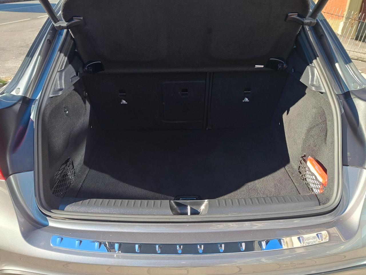 MERCEDES GLA 200D AUTOM. PREM. AMG LINE 2.0 136 CV