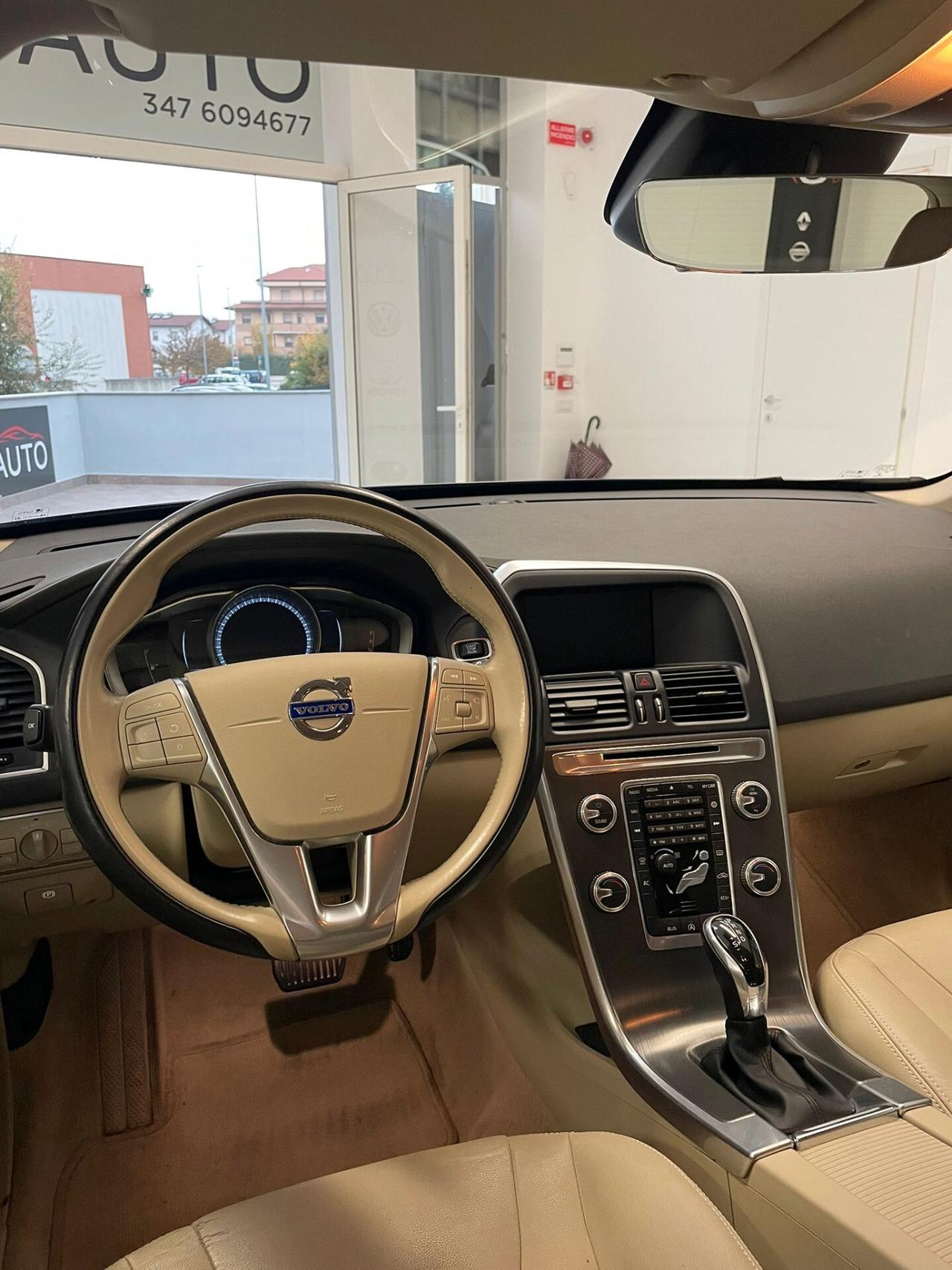 Volvo XC 60 XC60 D4 Geartronic Summum N1