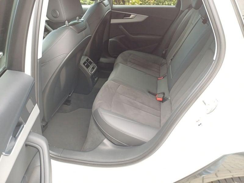 Audi A4 allroad quattro A4 Allroad 40 2.0 tdi mhev Identity Contrast quattro 204cv s-tronic