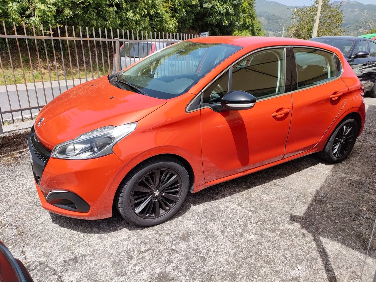 Peugeot 208 1.6 e-HDi 92 CV Stop&Start 5 porte Allure