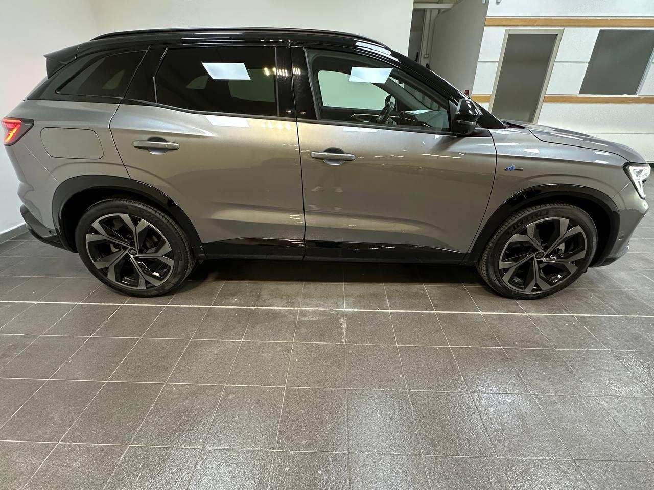 RENAULT Austral 2023 - Austral 1.2 E-Tech full hybrid Iconic Esprit Alpine 200cv auto