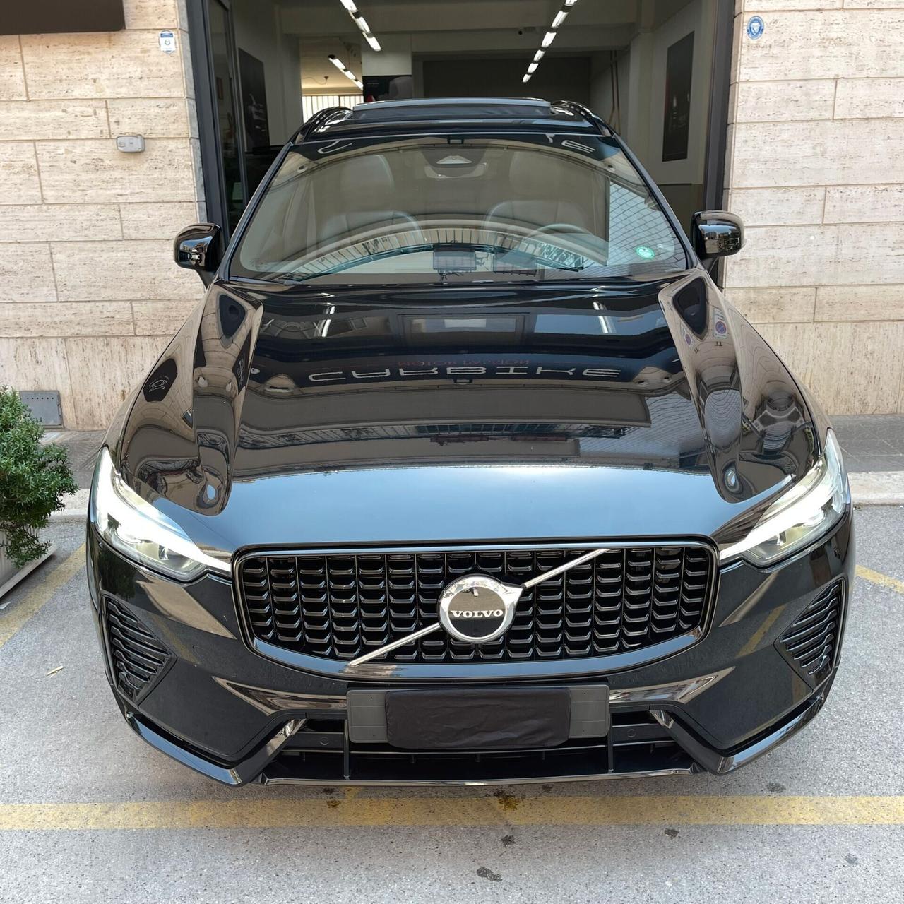 Volvo XC60 B4 AWD Plus Dark N1 Autocarro