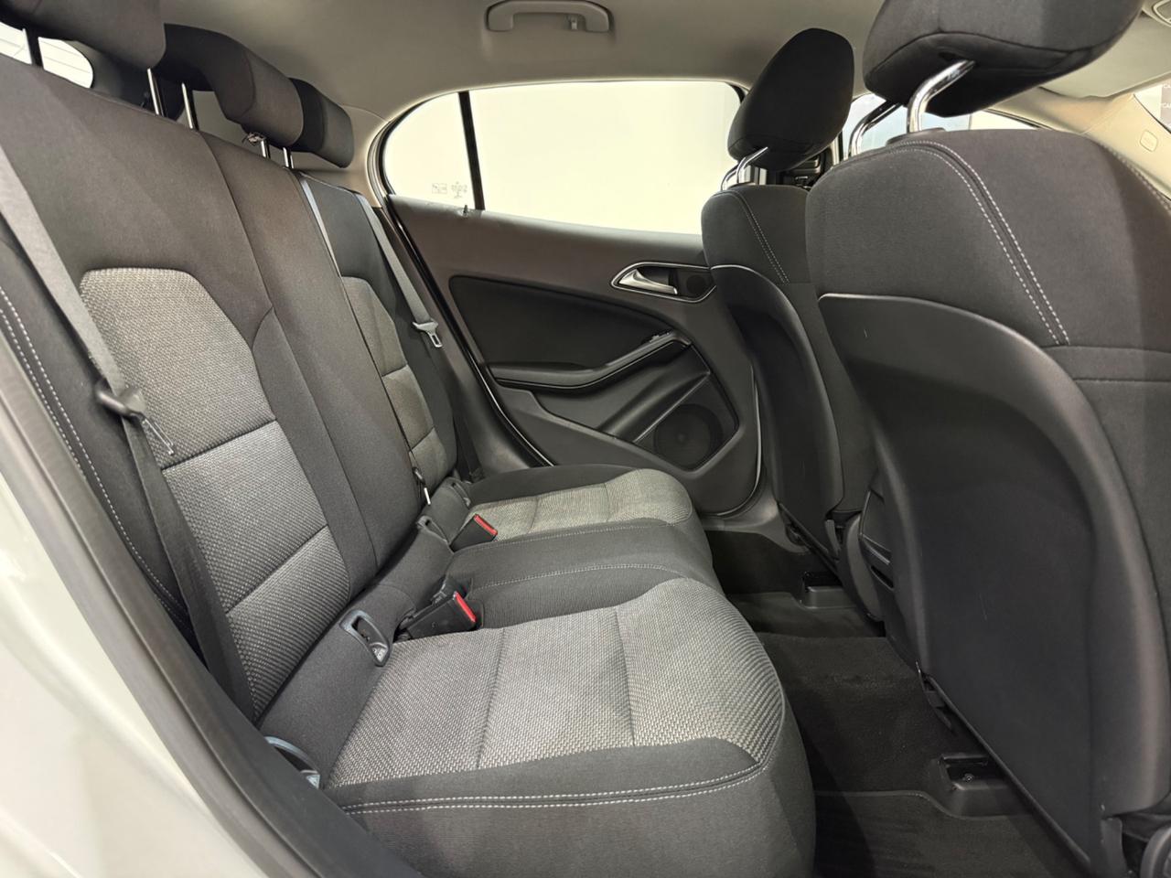 Mercedes-benz GLA 180 d Automatic Business