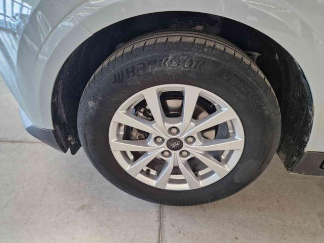 FORD Tourneo Courier 1.0 EcoBoost Titanium