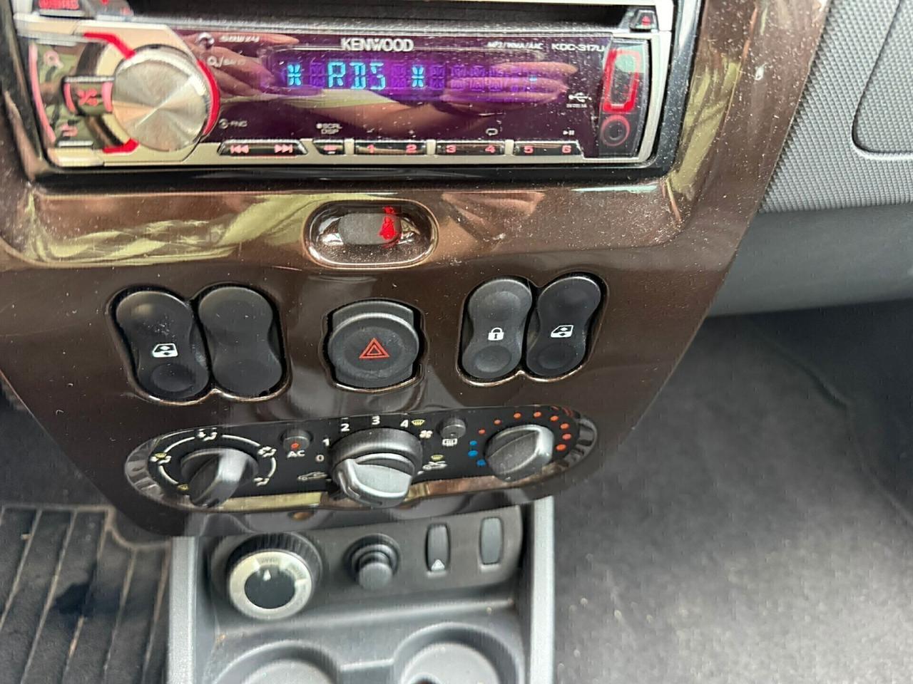 Dacia Duster 1.5 diesel 4x4 inseribile