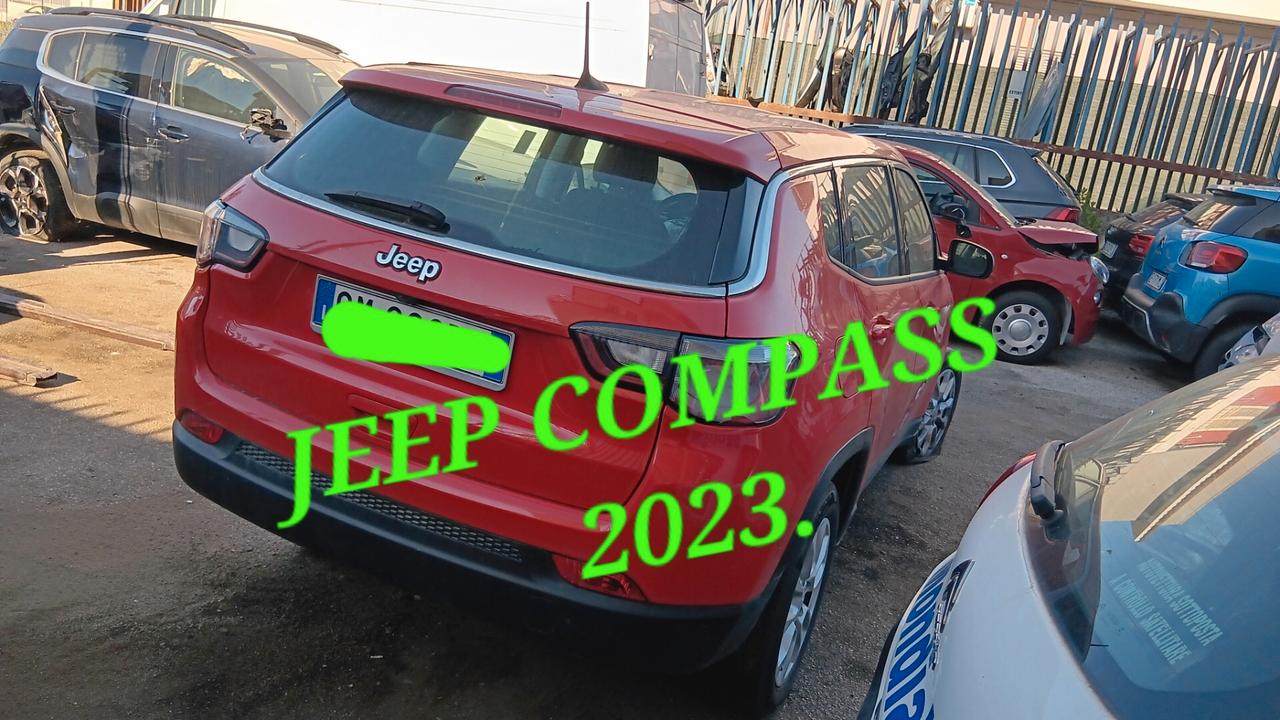 Jeep Compass incidentata sinistrata mondialcars 023