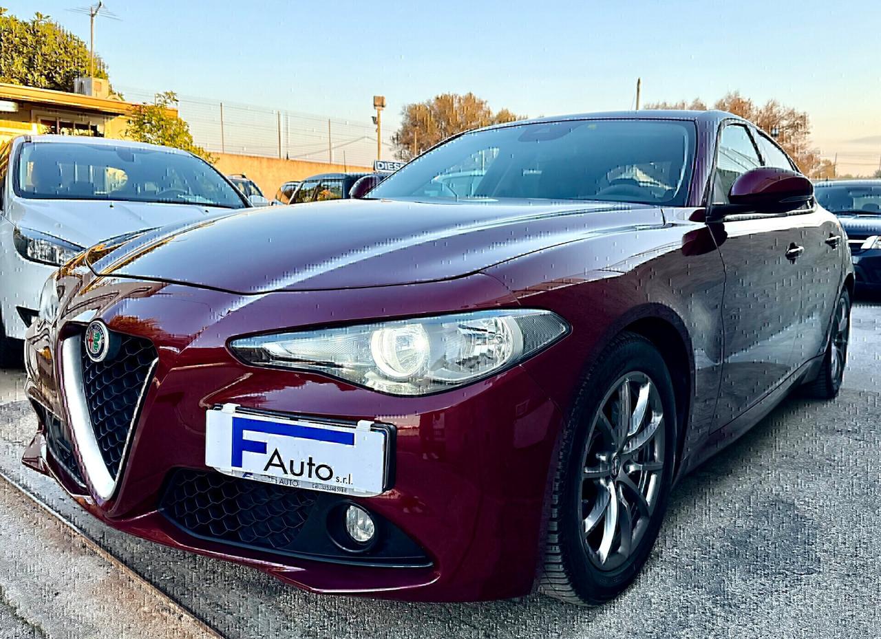 Alfa Romeo Giulia 2.2 Turbodiesel 150 CV AT8,Navigatore,cerchi antracite,ecc.