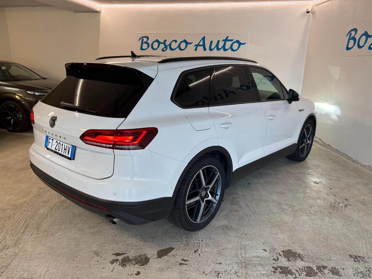 VOLKSWAGEN Touareg 3.0 V6 TDI 286 CV SCR Style