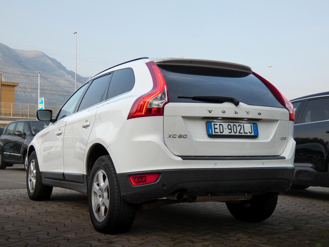 Volvo XC 60 XC60 2.4 D 175 CV FWD Geartronic Kinetic