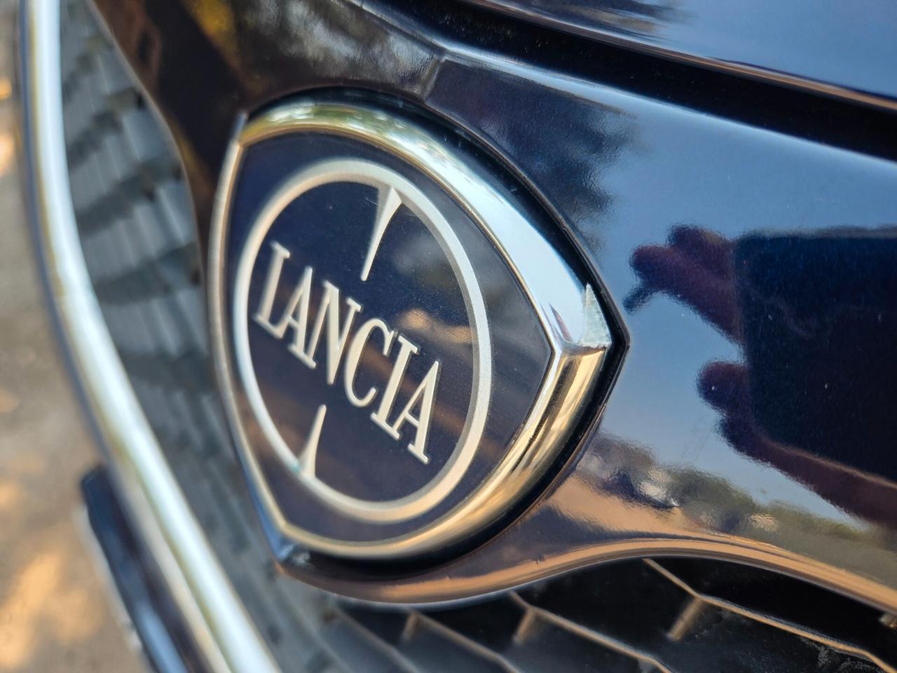 Lancia Ypsilon 1.2 69 CV 5 porte Gold