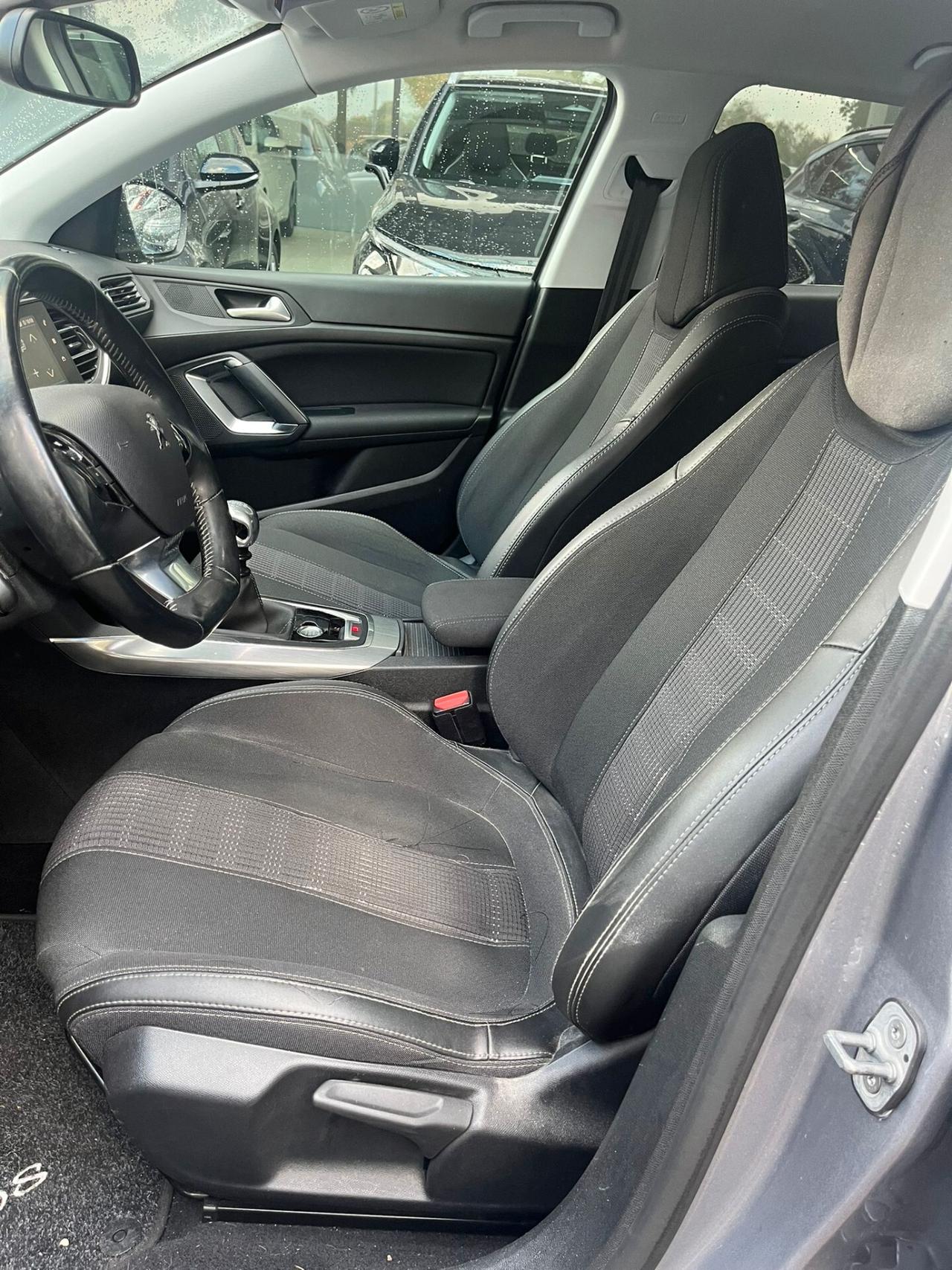 Peugeot 308 PureTech Turbo 130 S&S Allure