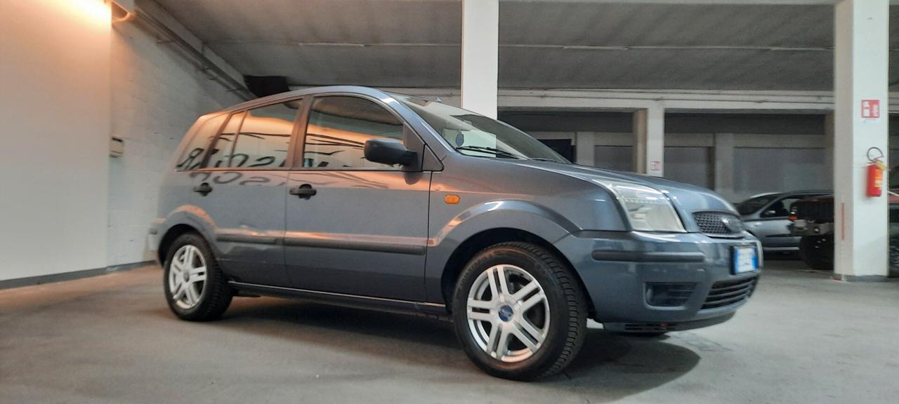 Ford Fusion 1.4 16V 5p.