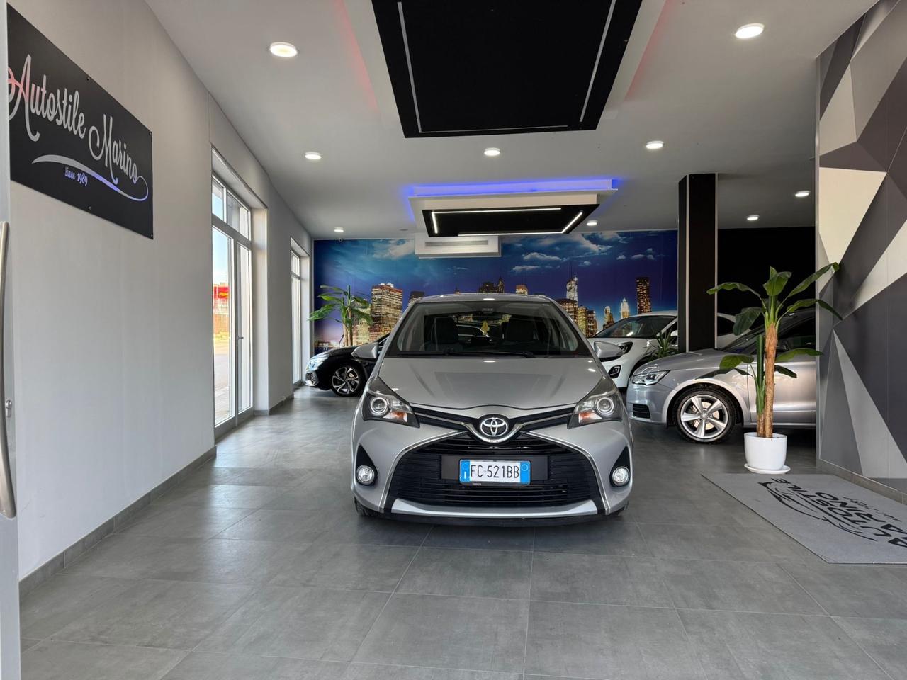 Toyota Yaris 1.0 5 porte Lounge-84.000 Km