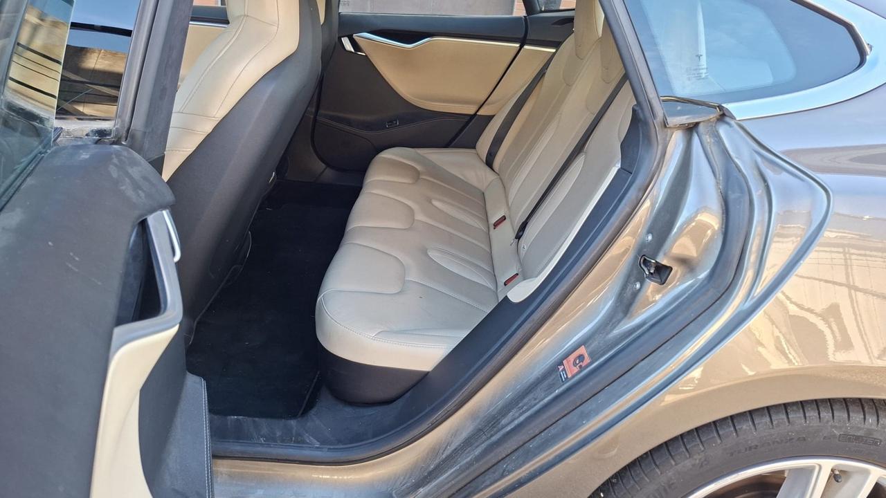 Tesla Model S 90kWh Dual Motor