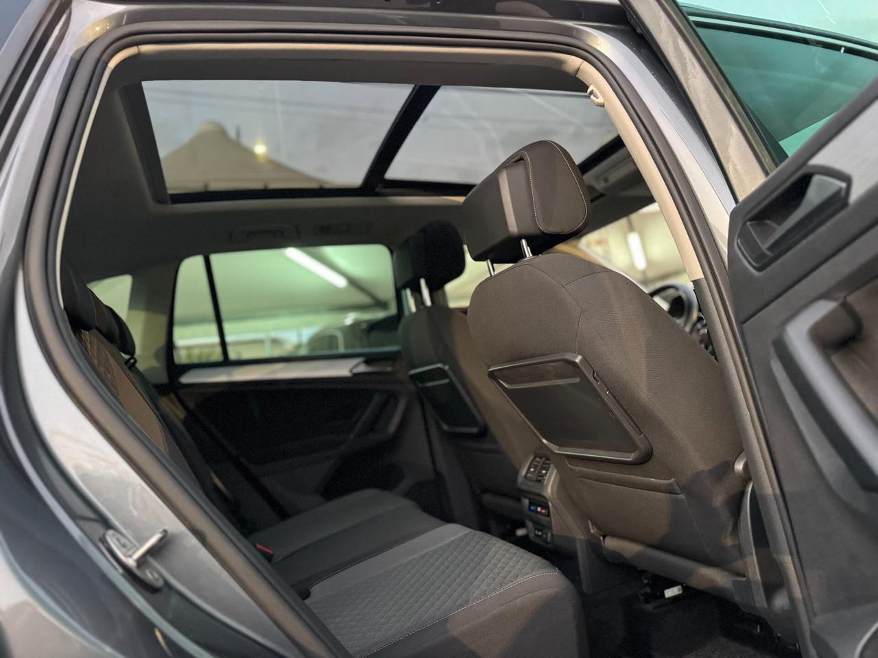 Volkswagen Tiguan 2.0 150CV R-LINE TETTO APRIBILE