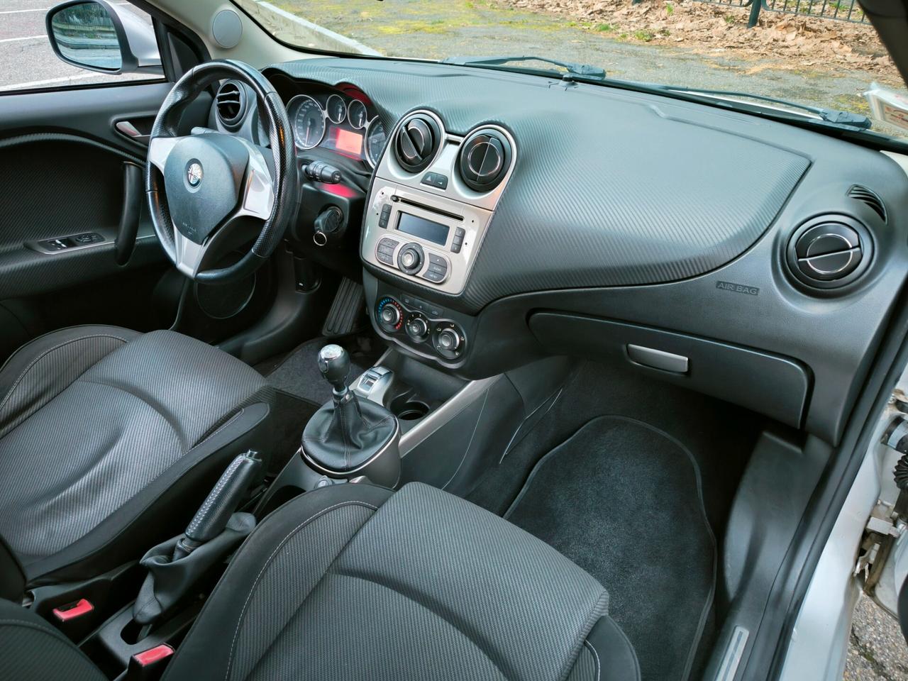 Alfa Romeo MiTo 1.6 JTDm 16V Distinctive Sport Pack