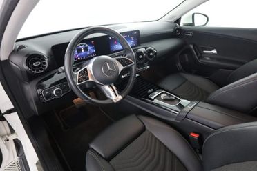 MERCEDES-BENZ A 180 A 180 d Automatic Advanced
