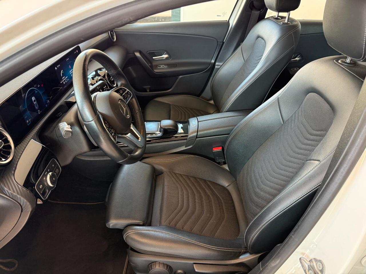 Mercedes-benz A 180 d Automatic Sport Tetto Pelle CarPlay F1 Navi