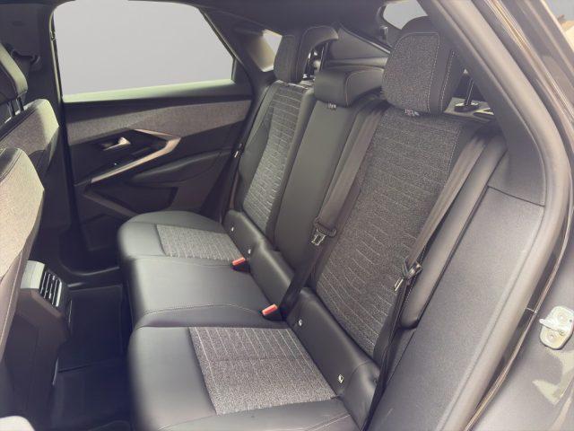 PEUGEOT e-3008 73 kwh Allure 210 CV