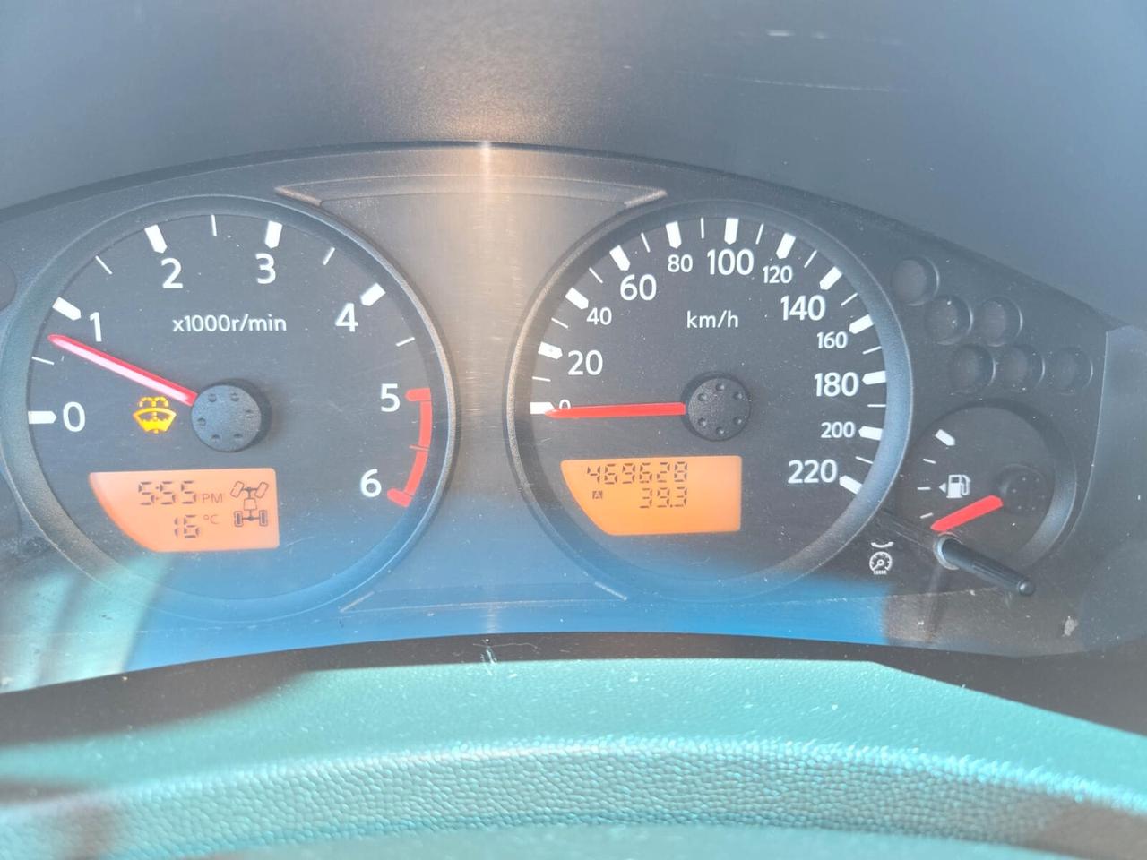 Nissan Navara 2.5 dCi 4 porte Double Cab XE