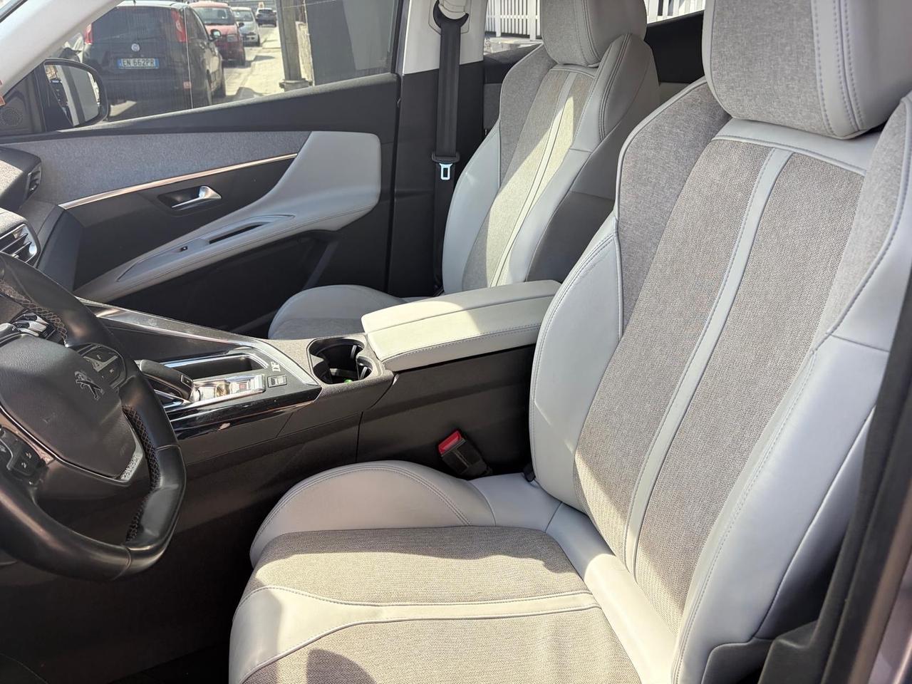 Peugeot 3008 BlueHDi 130 S&S EAT8 Allure