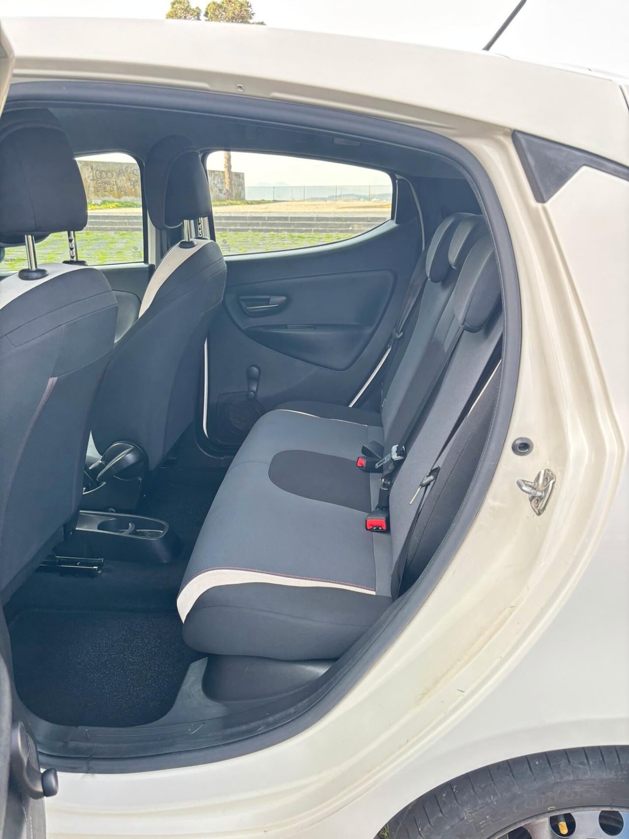 Lancia Ypsilon 1.3 MJT 16V 95 CV 5 porte S&S Elefantino