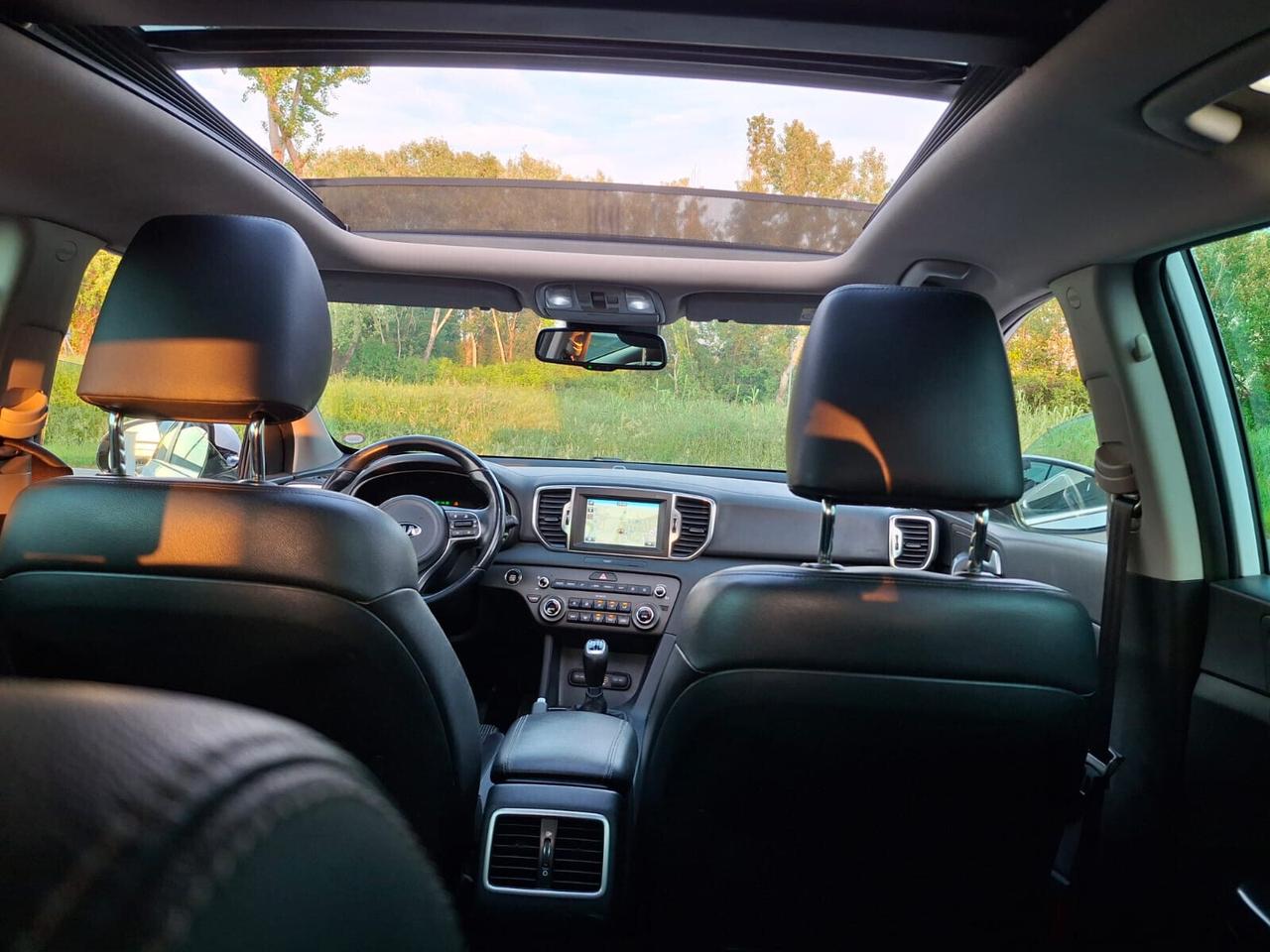 Kia Sportage 1.7 crdi-COOL NAVI-EURO 6-TETTO PANORAMICO-