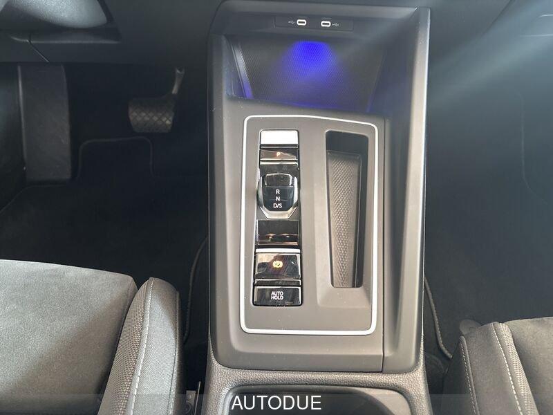 Volkswagen Golf 8 2.0 TDI STYLE 115CV DSG