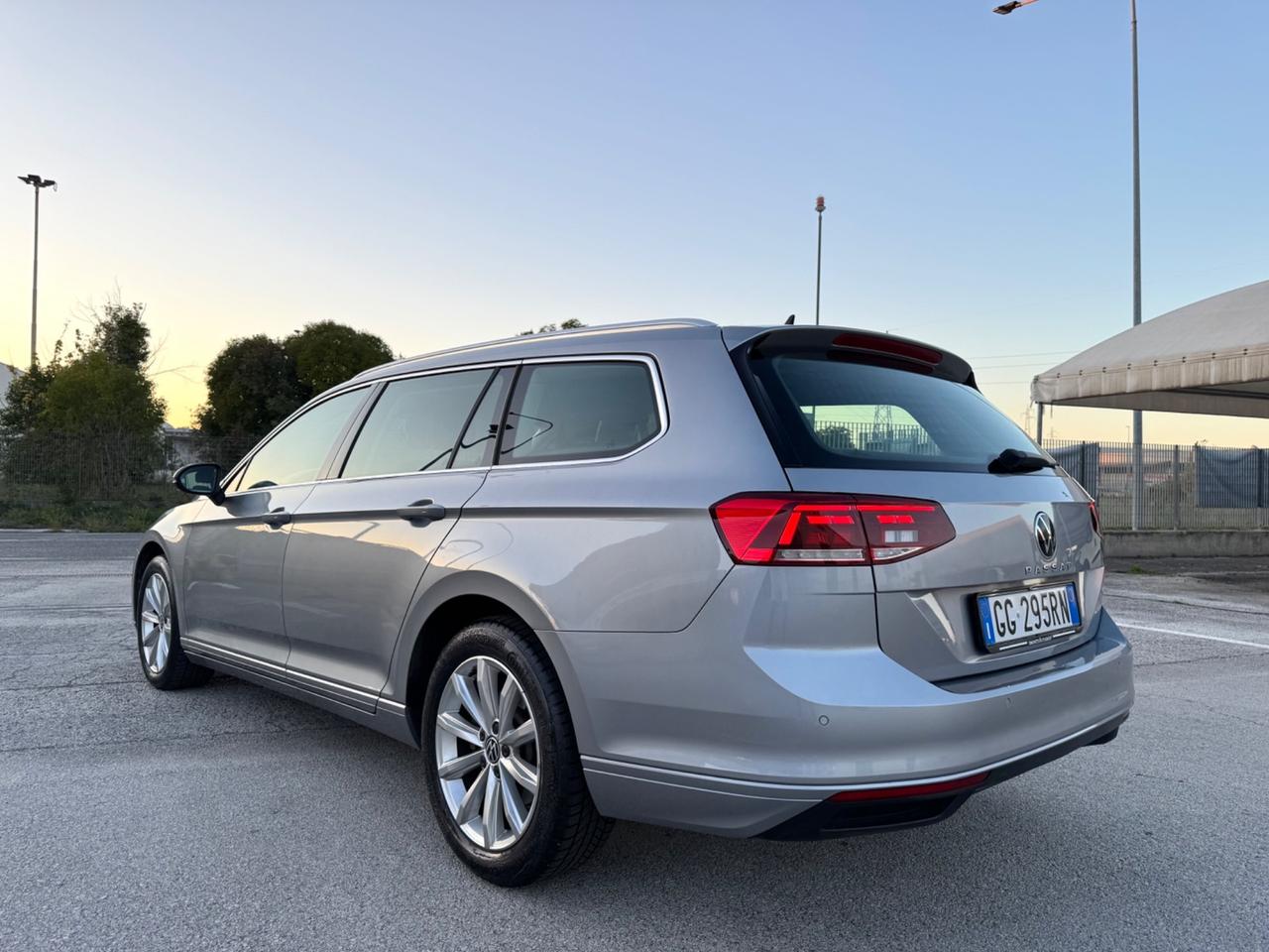 VOLKSWAGEN PASSAT Variant 2.0 Tdi Evo-Led Carplay 17