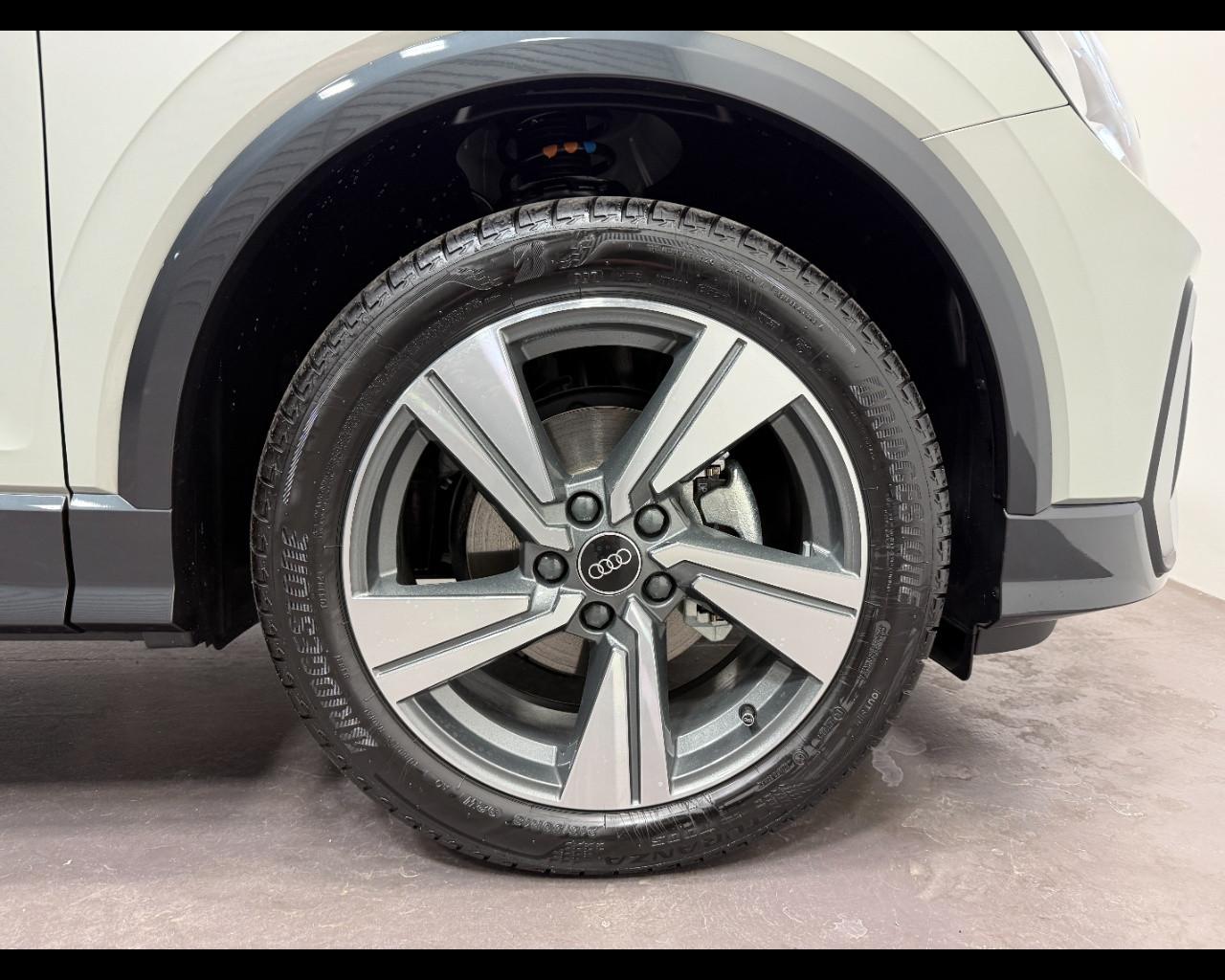 AUDI Q2 35 TFSI S-TRONIC S-LINE EDITION