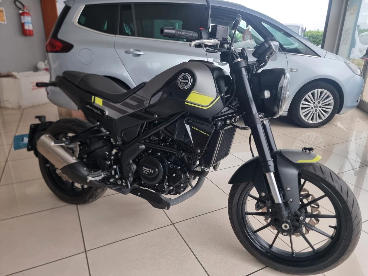 Benelli Leoncino 250 km 3300