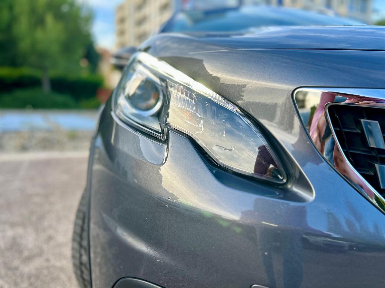 Peugeot 2008 Allure 1.2 PureTech 110