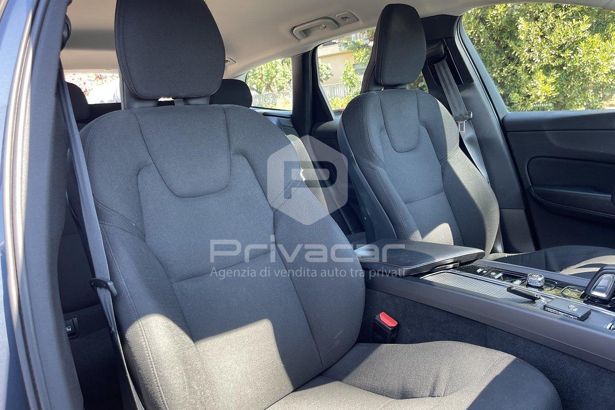 VOLVO XC60 B4 (d) Geartronic Momentum Pro