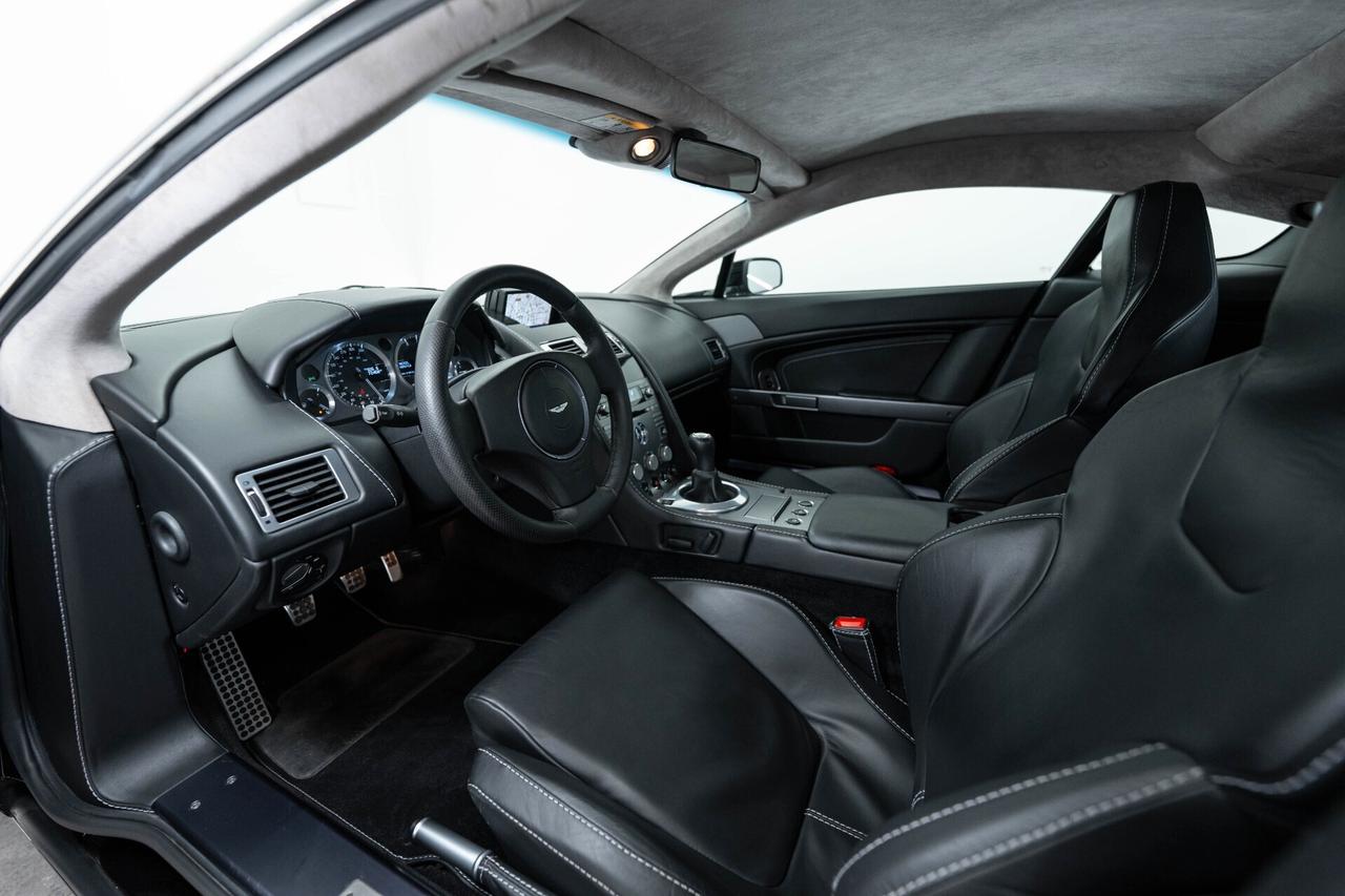 Aston Martin V8 Vantage Coupé--MANUALE--