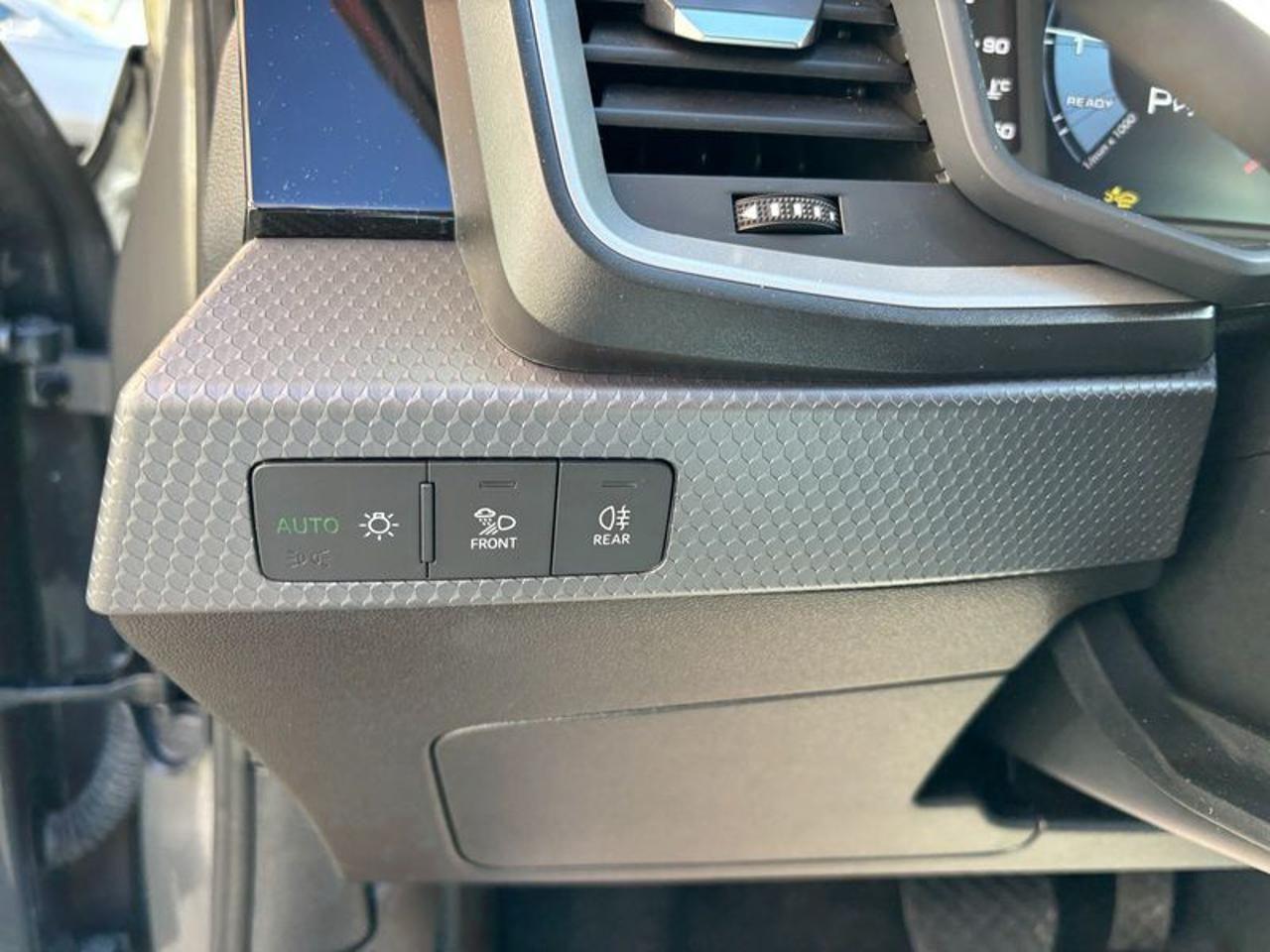 Audi A1 SPB 30 TFSI S tronic S line edition LED-APP-17"