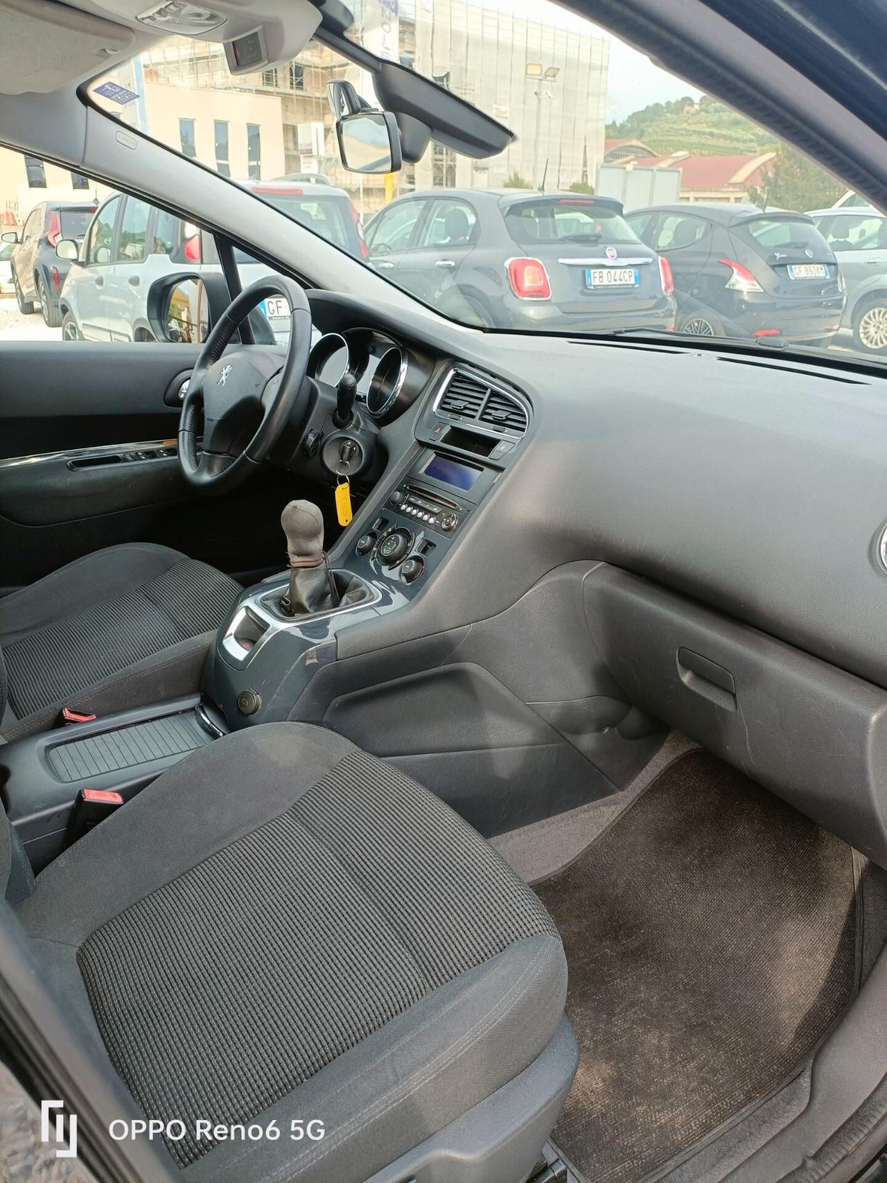 Peugeot 5008 BlueHDi 120 S&S Business