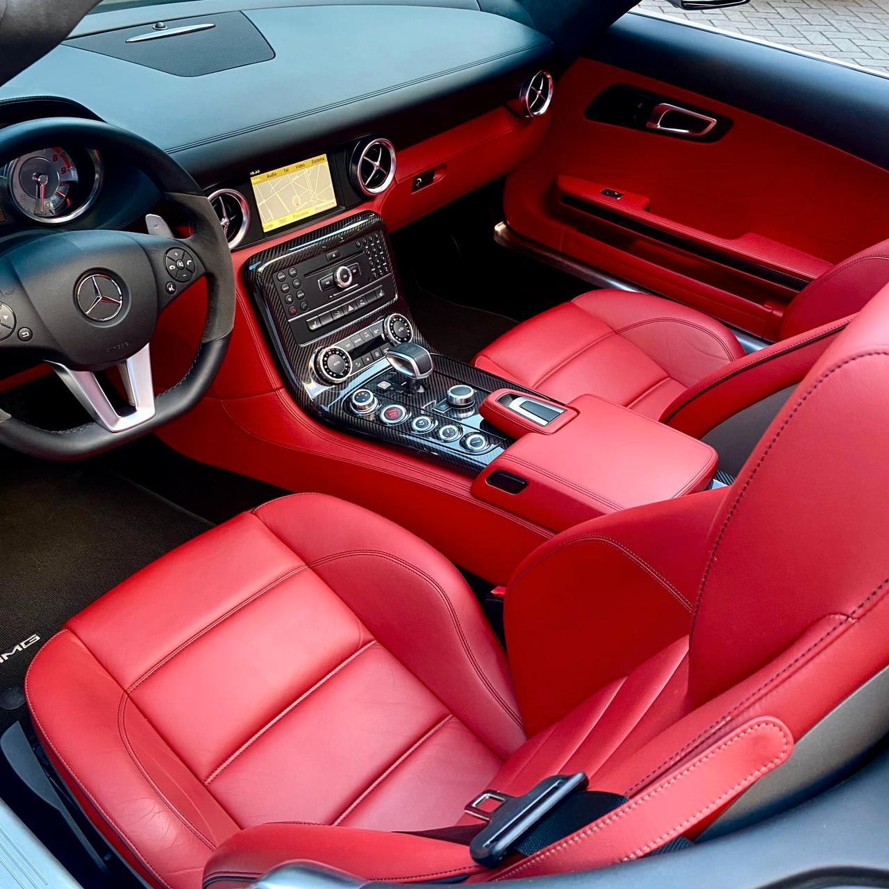 MERCEDES-BENZ SLS AMG